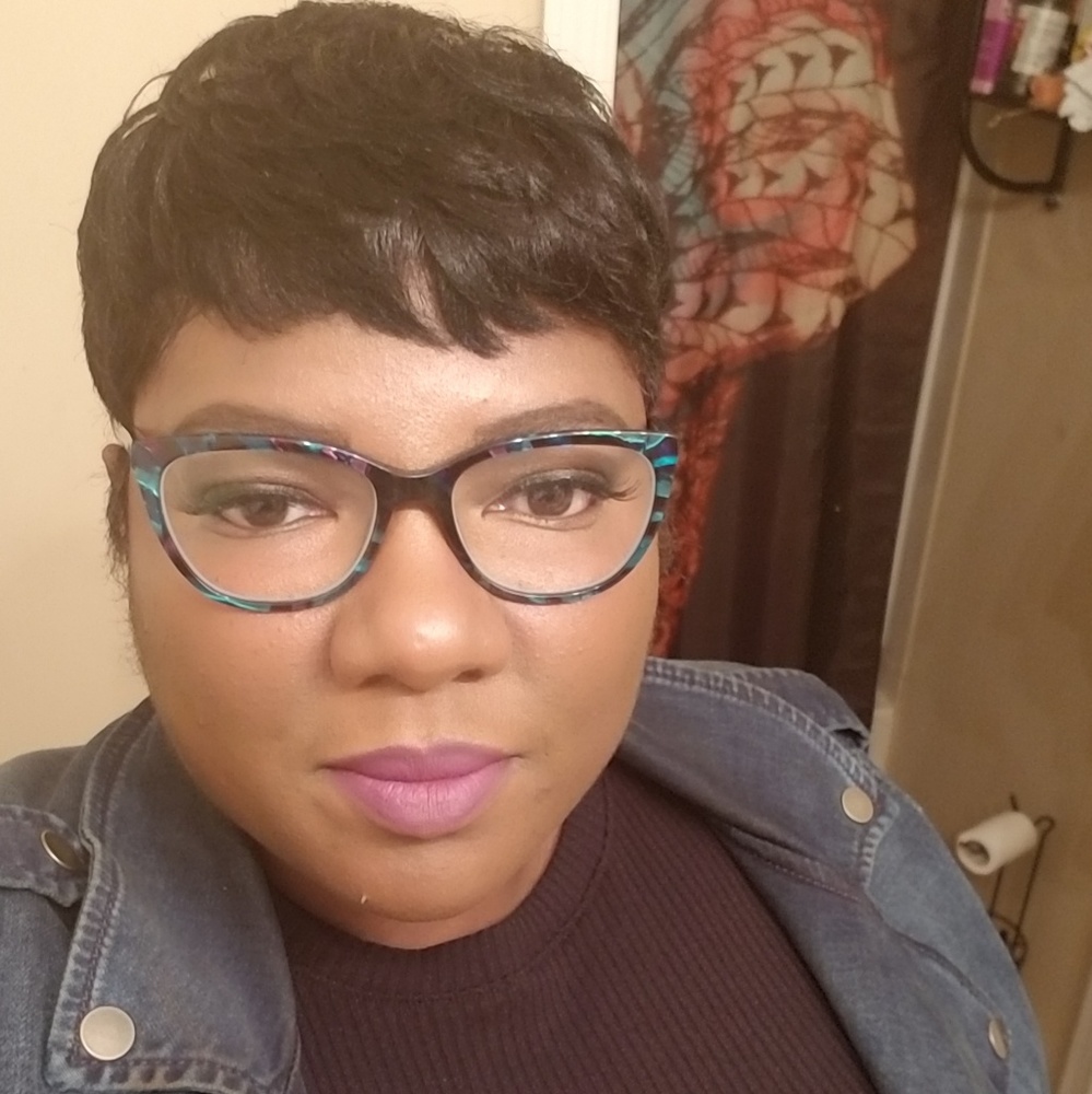 Meet your Posher, Katrina